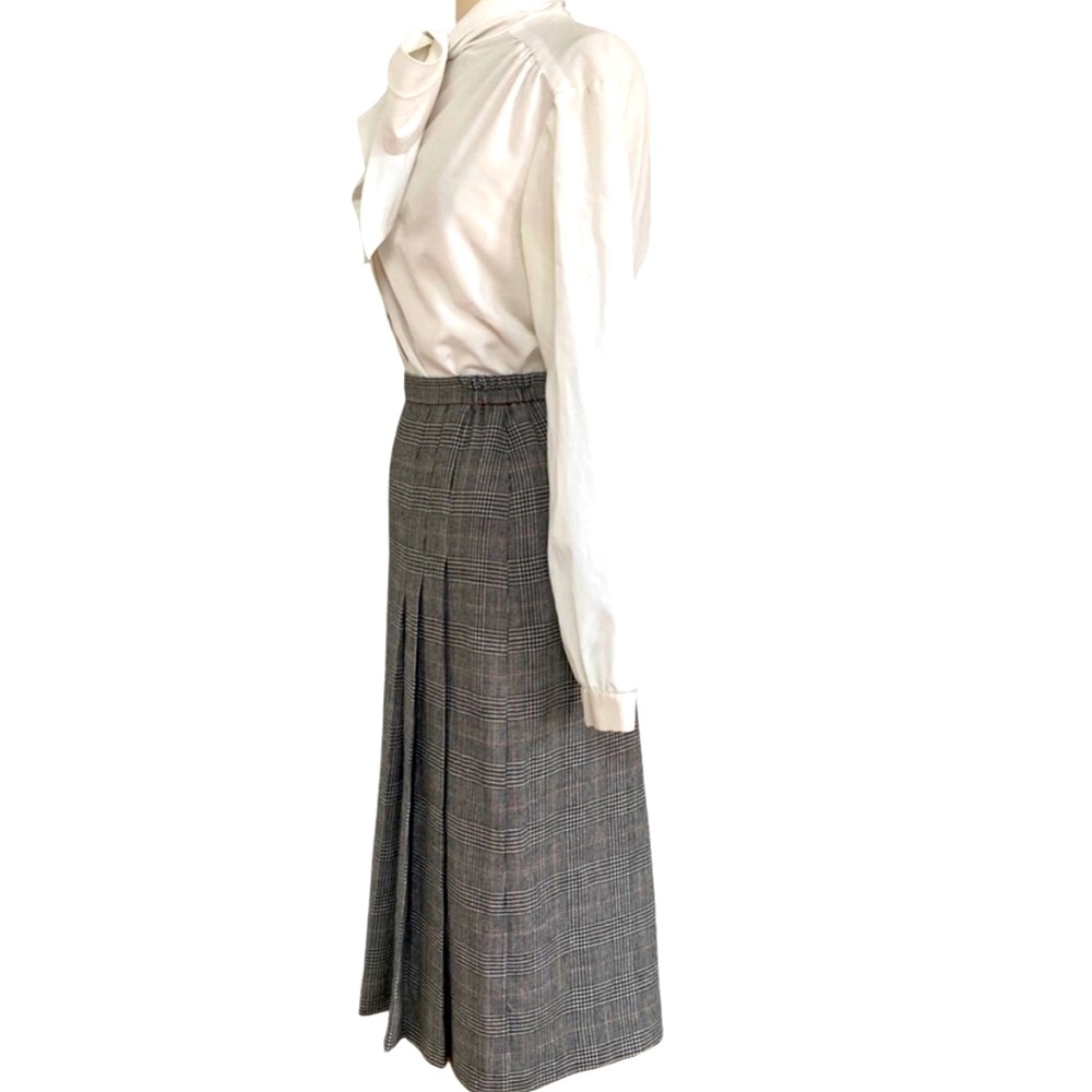 Vintage plaid wool side pleat skirt